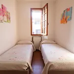 Agenzia Vear- Cile 41 Apartamento *